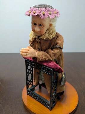 Richard Simmons Vernetta Prayer Doll Nana's Family by Annie Wahl - VTG NIB
